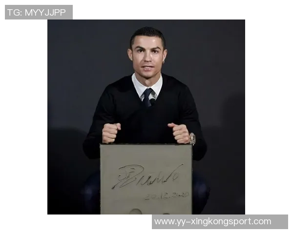 C罗荣获葡萄牙环球声望奖在社交媒体分享喜悦与感激之情